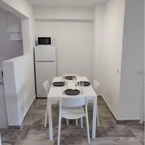 2 Bedroom In Center With Pool And Parking Salou